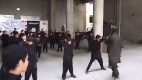 77 طفلًا بريطانيًا التحقوا بوالديهم للانضمام لصفوف داعش