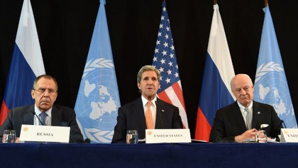 Russian Foreign Minister Sergei Lavrov, US Secretary of States John Kerry and UN Special Envoy for Syria Staffan de Mistura attend a press conference after the International Syria Support Group (ISSG) meeting in Munich on Feb. 12, 2016. (AFP/Christof Stache)
