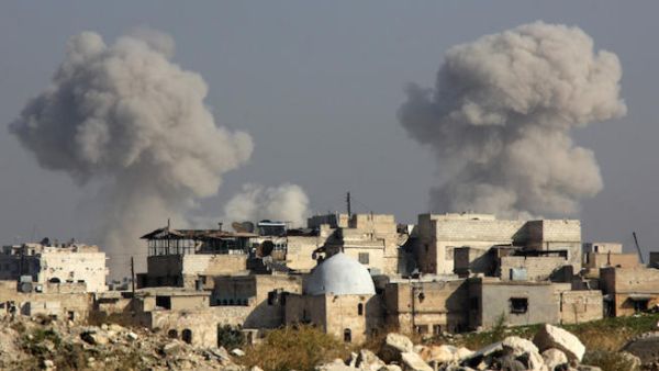 About 30 people were hurt and treated in E. Ghouta after a regime chlorine gas attack. (AFP/ File Photo)