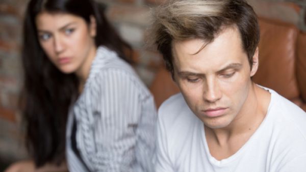 لا تسمحي لزوجك له بأخذ دور المراقب

