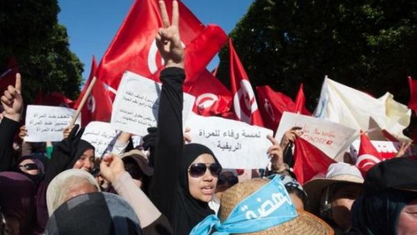 Tunisian women rally to support equal rights. [nydailynews.com]