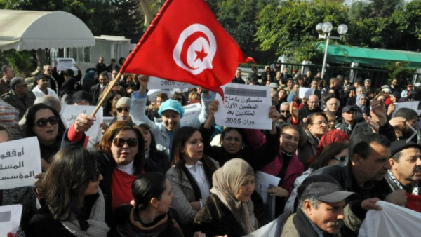 حوالي 650 ألف موظف حكومي تونسي أضربوا عن العمل يوم الخميس الماضي