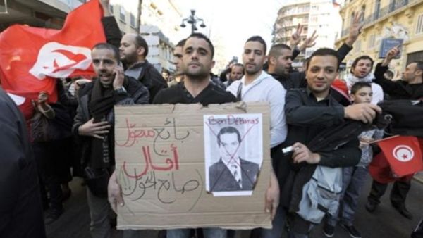 هرب بن علي قبل ان يحدد مكان اللجوء