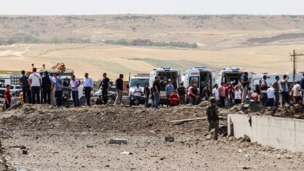 A similar car bomb explosion on August 15, 2016 in Diyardakir, is also suspected to be the PKK's work. (AFP/Ilyas Akengin)