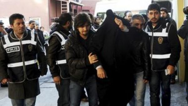 كثفت الحكومة التركية عملية التطهير في صفوف الشرطة اثر محاكمة في فضيحة فساد