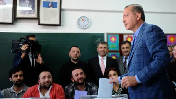 انتهت رسميا يوم الثلاثاء محاولات رئيس الوزراء أحمد داود أوغلو إيجاد شريك صغير للدخول في ائتلاف