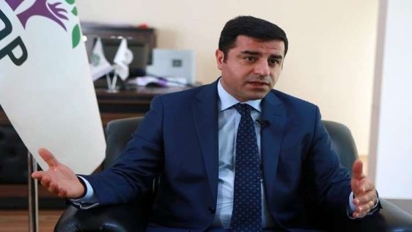 دميرطاش موقوف منذ نوفمبر 2016 على خلفية اتهامه بممارسة أنشطة "إرهابية"