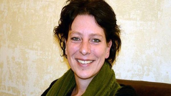 الصحفية الهولندية فريدريك جيردينك