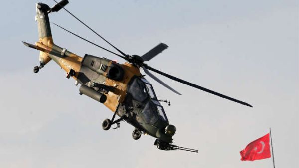 هبوط هليكوبتر عسكرية تركية في شمال اليونان