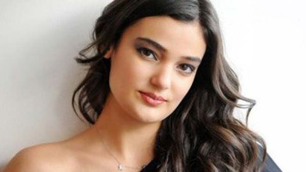 Turkish model Merve Buyuksarac is the latest in a string of journalists, activists, and other celebrities to face legal action for insulting Erdogan. (Twitter)