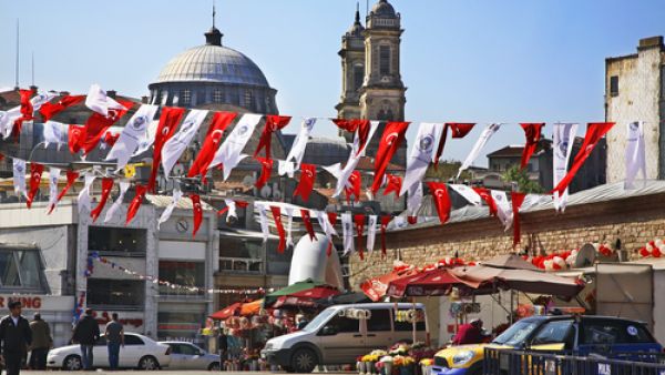 Taksim Square is the bustling commercial heart of the city and has also been the focal point for decades of protests. (Shutterstock/ Shevchenko Andrey)