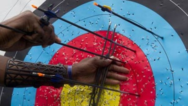 Turkey's Archers Foundation and the Yunus Emre Institute (YEE) offer archery courses in Astana. (AFP/ File Photo)