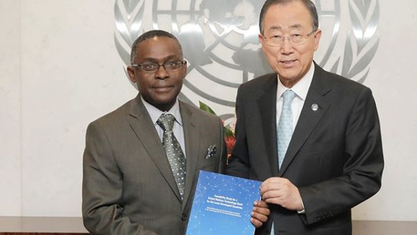 Former UN Secretary-General Ban Ki-moon with TWAS Executive Director Romain Murenzi, who chaired the study panel to create the Technology Bank. (UN-OHRLLS/ Louise Stoddard)