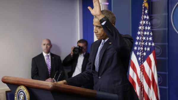 Outgoing US President Barack Obama waves goodbye at his final press conference at the White House on January 18, 2017.(AFP/Yuri Gripas) 