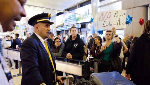Protestors gather at Los Angeles International airport's Tom Bradley terminal to demonstrate against President Trump's executive order effectively banning citizens from seven Muslim majority countries. (AFP/Konrad Fiedler) 