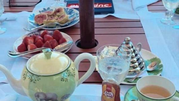 The 39-year-old shared a series of snaps from her European holiday. (Kourtney Kardashian Instagram)