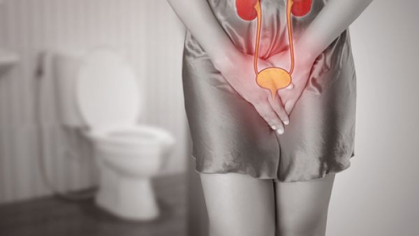 سبب التهاب البول هو دخول بكتيريا إلى المسالك البولية عبر مجرى البول