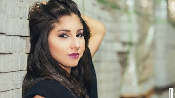 الفنانة الشابة ياسمينا العلواني 
