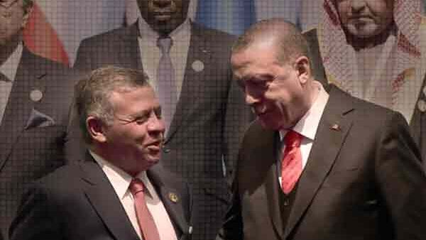 Jordan is caught between a rock and a hard place after Trump’s Jerusalem decision and needs friends. But what would it stand to gain and lose in a new alliance with Turkey? (Rami Khoury/AFP/Albawaba) 