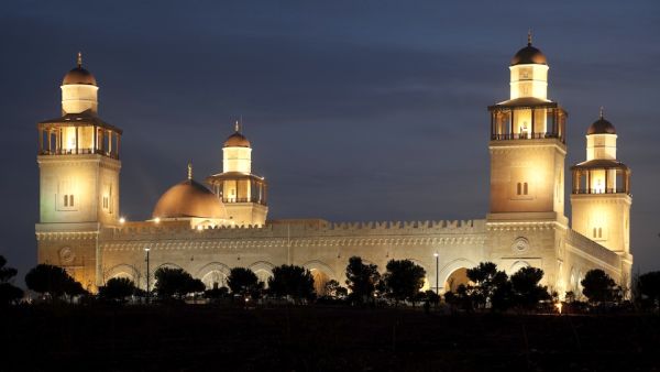 مسجد الملك حسين في دابوق-العاصمة الأردنية عمان 