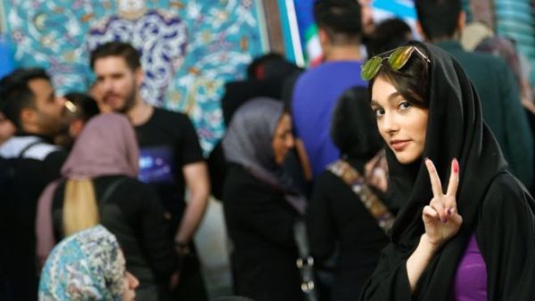 سيدة إيرانية (bbc.com)