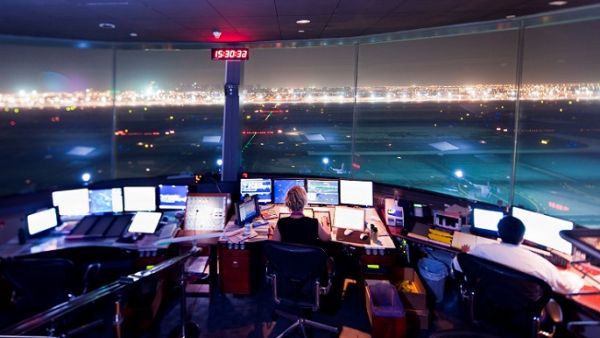 الهيئة العامة للطيران المدني تتوقع 1.85 مليون رحلة سنوياً عبر أجواء الامارات بحلول العالم 2030 