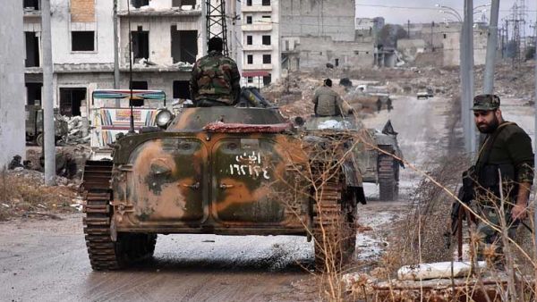 فصائل المعارضة السورية تحذر من قصف بالأسلحة الكيميائية غربي حلب
