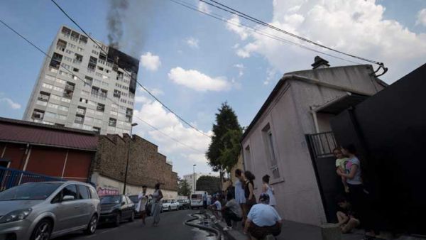 4 قتلى في حريق بأحد أبراج باريس