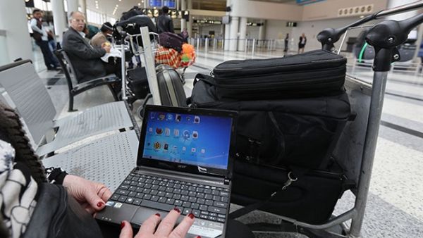 No more laptop ban on large electronic devices from Abu Dhabi to US airports. (AFP/ File) No more laptop ban on large electronic devices from Abu Dhabi to US airports. (AFP/ File)