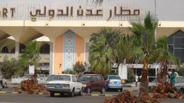 مقتل مدني بهجوم لمسلحين على مطار عدن في جنوب اليمن