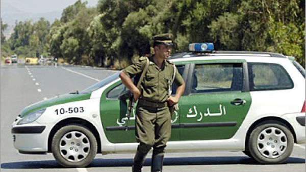 الإجراء جاء ردا على سحب الحراسة من أمام منزل السفير الجزائري في باريس