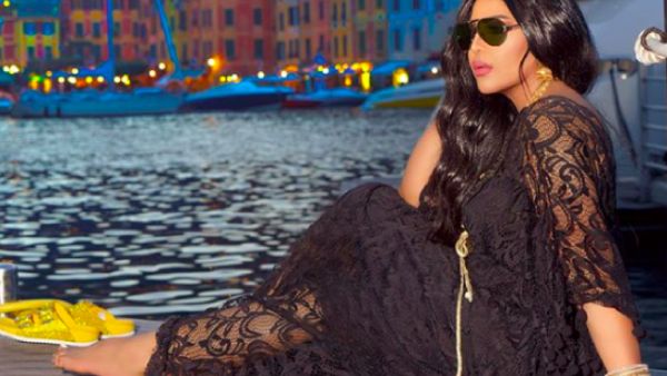 Ahlam posted a picture of herself on Instagram captioning it that it would be the last picture she shares on social media for now (Source: ahlamalshamsi - Instagram)