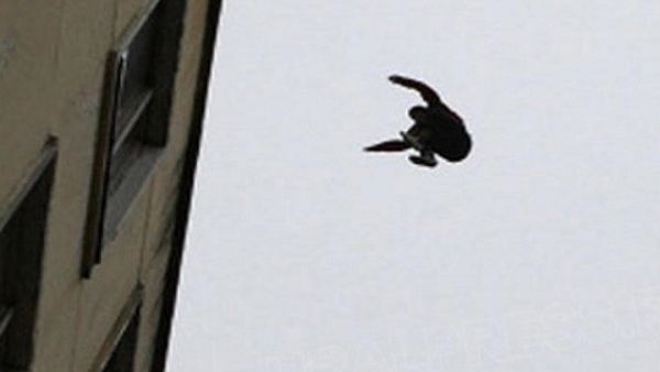 الحادث وقع قرب مدينة الموصل العراقية - يوتيوب الحادث وقع قرب مدينة الموصل العراقية - يوتيوب