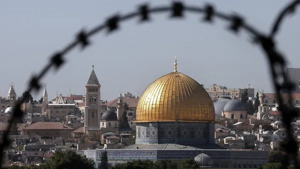ترامب يقول إنه ربما يزور القدس لافتتاح السفارة الأمريكية
