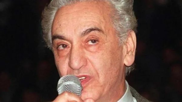 حسين آيت أحمد 