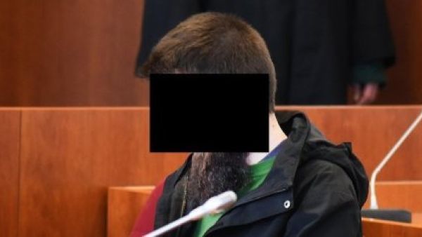 اعترف بجريمتَه ارتكبتها منذ قرابة ٥ أعوام