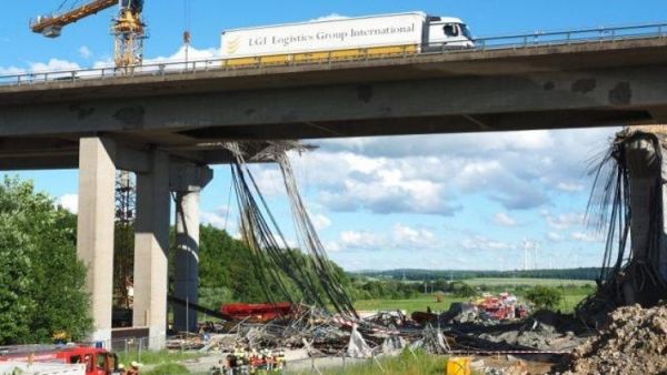 قتيل وجرحى بانهيار جسر جنوب ألمانيا و إصابة 6 بجروح خطرة وعدد من الآخرين بجروح طفيفة