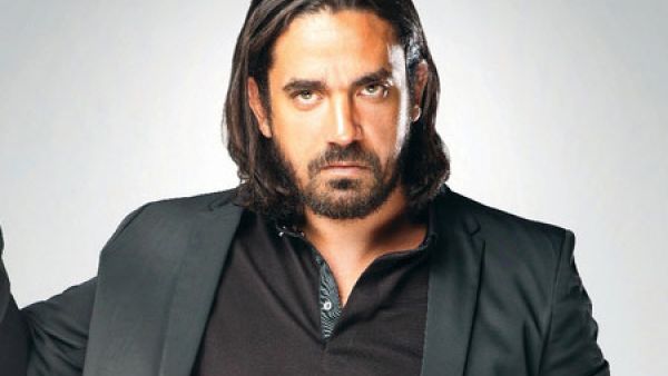 أمير كرارة و عروض عدة قيد الدراسة