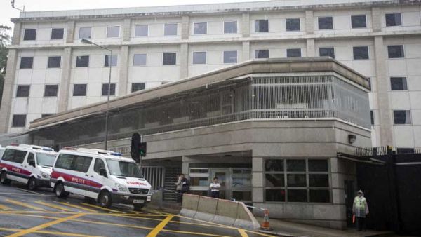 المشكلة تم حلها الآن ويمكن استئناف المواعيد المتعلقة بالتأشيرات 