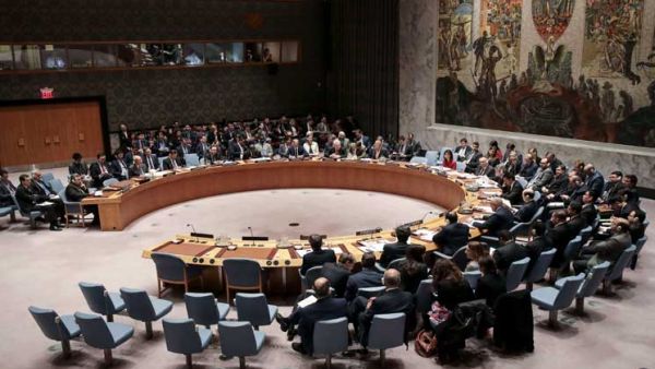 بيرس لم تحدد إطارا زمنيا للموعد الذي سيطرح فيه مشروع القرار للتصويت 