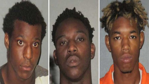 الشرطة الأمريكية تعتقل ثلاثة شبان سود سرقوا أسلحة بقصد استخدامها ضد افرادها