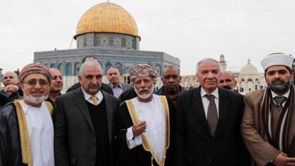 زيارة نادرة لمسؤول عربي للقدس الشريف 