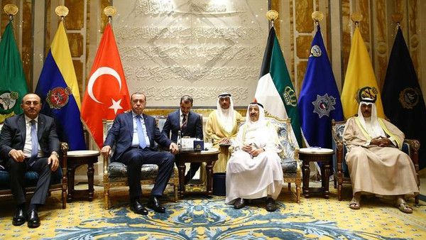 أردوغان يدعو من الكويت إلى تعزيز التعاون مع الخليج
