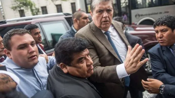 بموجب قرار حكومة اوروغواي، فإن غارسيا يتعين عليه أن يغادر السفارة حاليا
