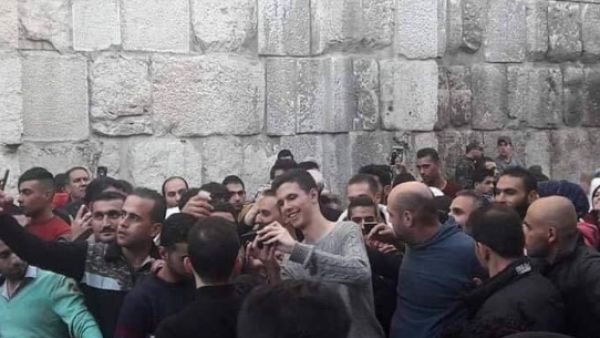 نجل الأسد يتجول في "الأموي" ودمشق القديمة