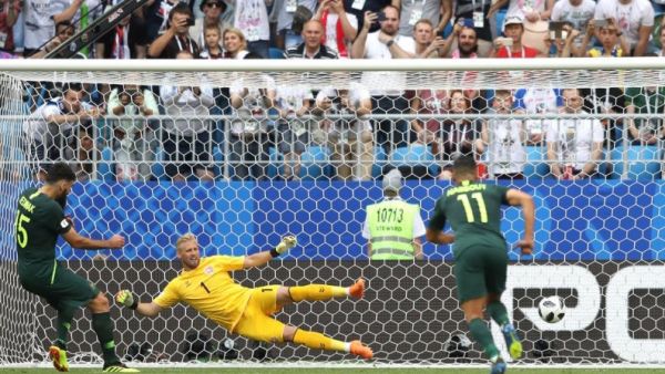 جيديناك يترجم ركلة الجزاء