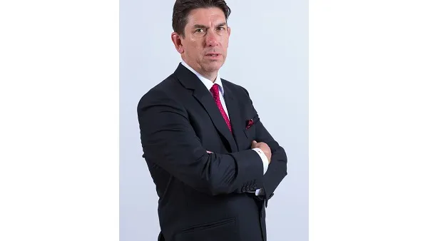أندرو كالثورب,  الرئيس التنفيذي