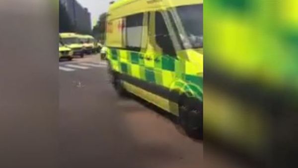  رجلا أطلق الرصاص على رجلي شرطة حوالي الساعة العاشرة والنصف صباحا 