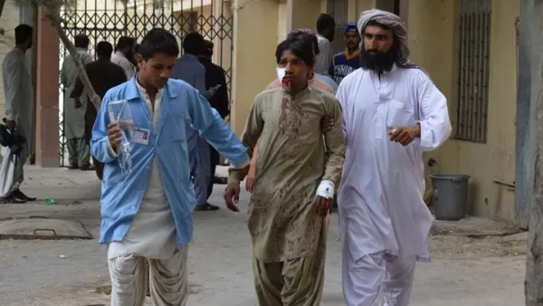 إصابات في تفجير باحتفال للمولد النبوي بكراتشي الباكستانية
