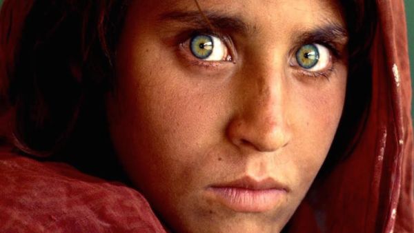 باكستان تؤجل ترحيل "الفتاة الأفغانية" بضعة أيام